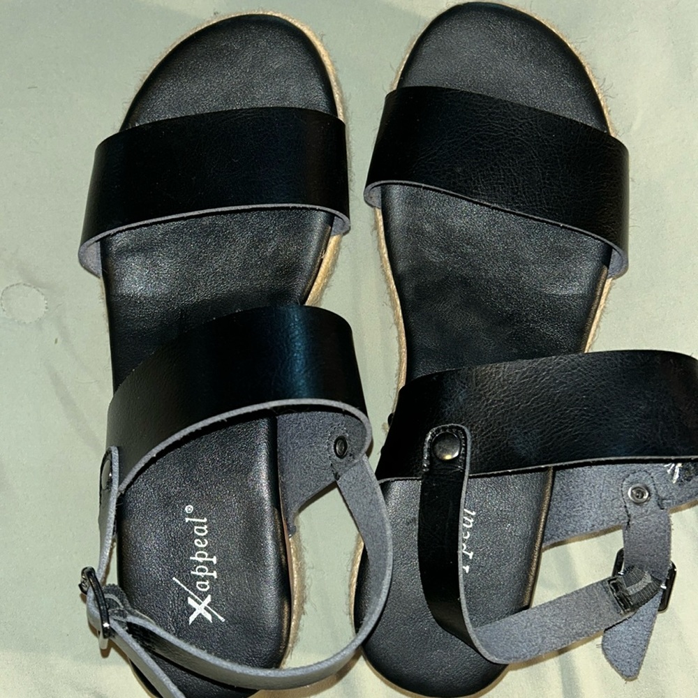 Black espadrilles. Xappeal sz 9